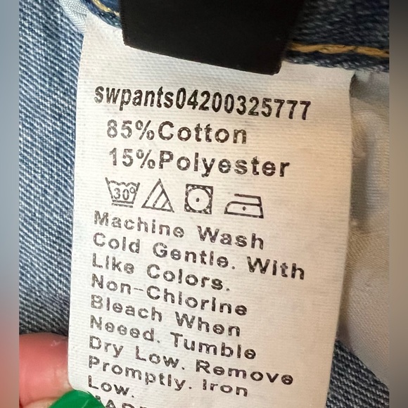 SHEIN Size Large Mom Jeans - Picture 2 of 3